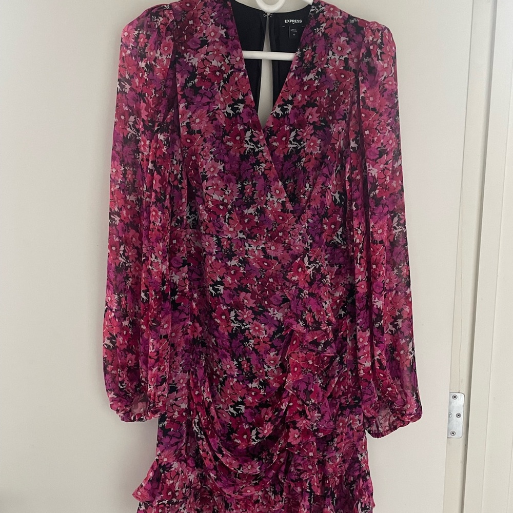 EXPRESS Long Sleeve Mini Dress - Picture 2 of 4